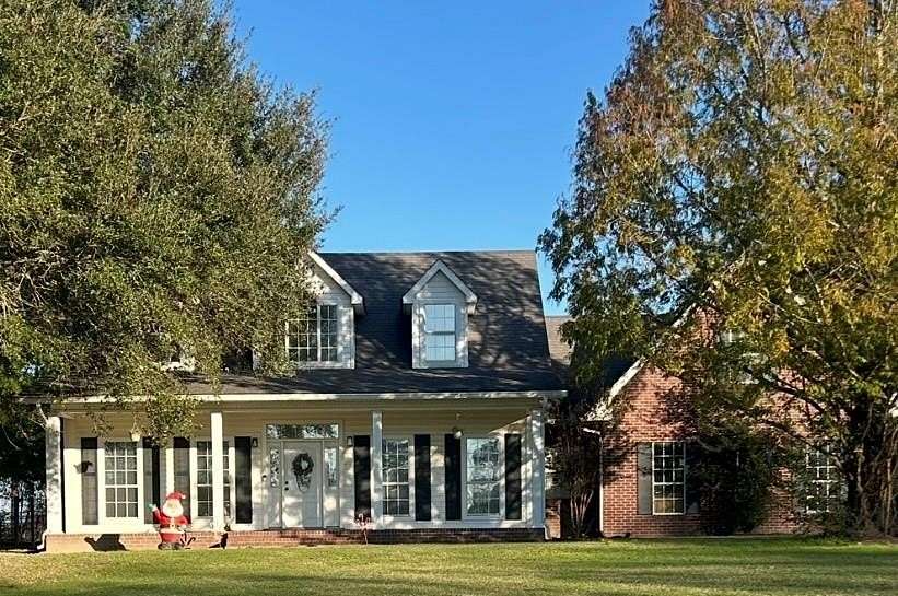 3 Acres of Residential Land with Home for Sale in Center, Texas