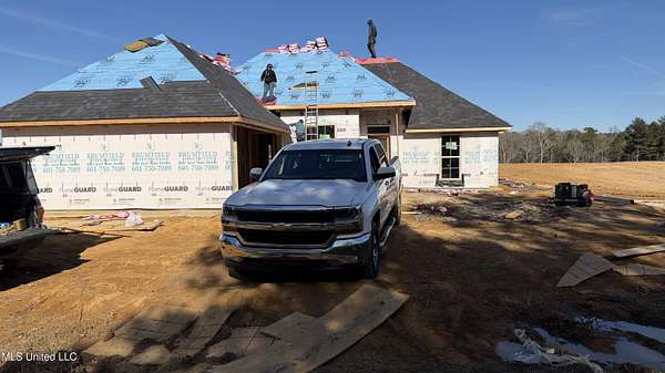 2.84 Acres of Residential Land with Home for Sale in Crystal Springs, Mississippi