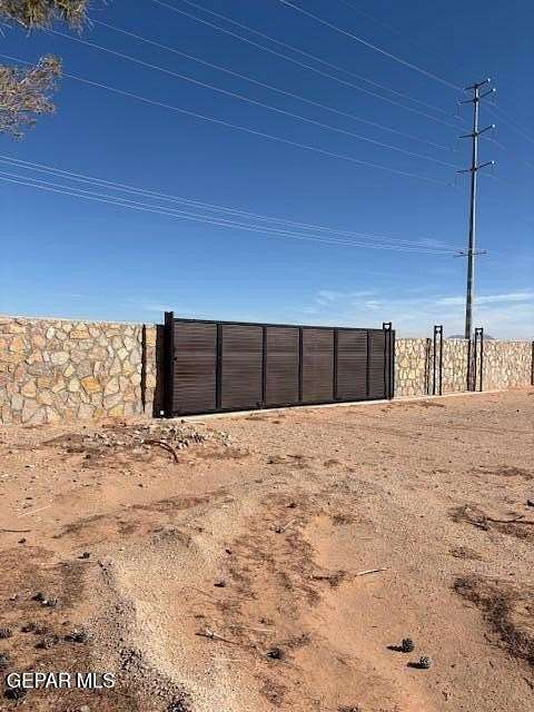 0.94 Acres of Commercial Land for Lease in El Paso, Texas