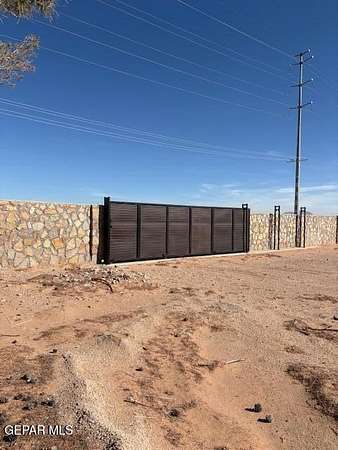0.94 Acres of Commercial Land for Lease in El Paso, Texas