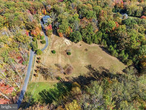 10 Acres of Residential Land for Sale in Clifton, Virginia