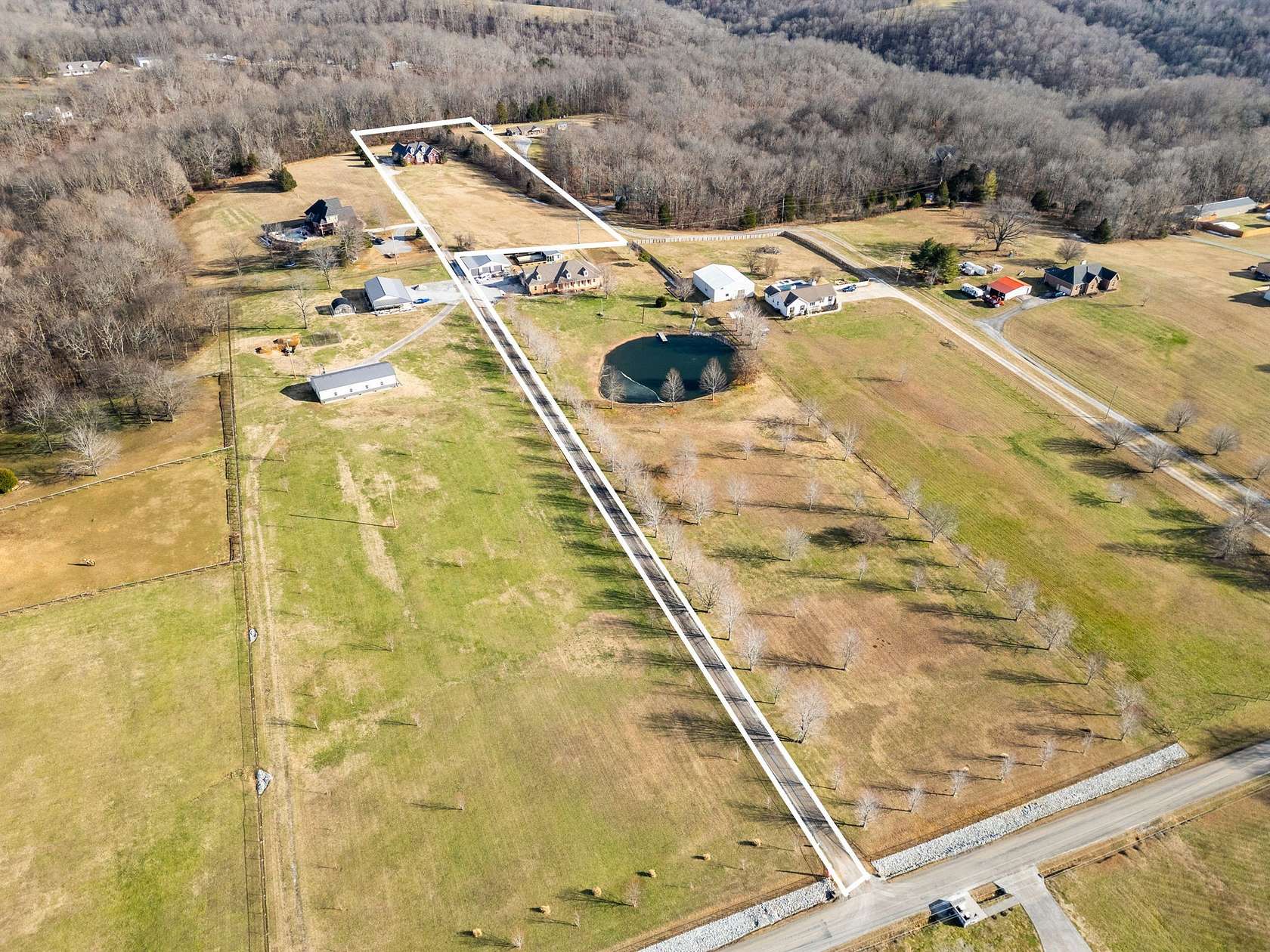 5 Acres of Residential Land with Home for Sale in Greenbrier, Tennessee