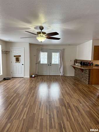 2.5 Acres of Residential Land with Home for Sale in Salem, Illinois