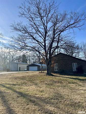 2.5 Acres of Residential Land with Home for Sale in Salem, Illinois