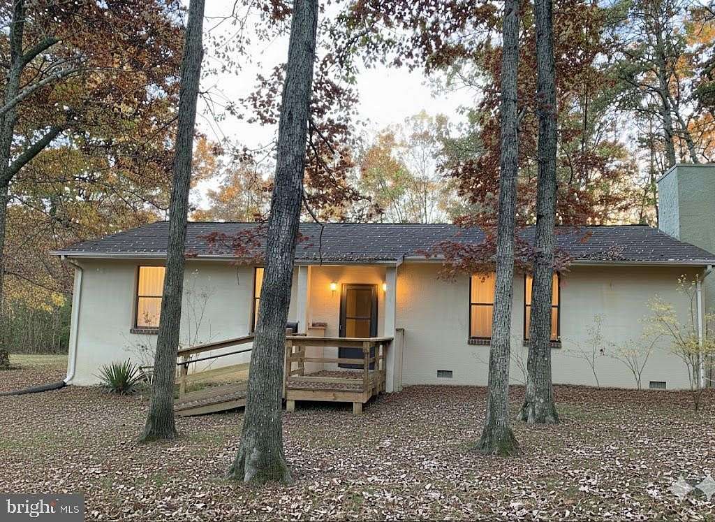 5 Acres of Residential Land with Home for Sale in Spotsylvania, Virginia