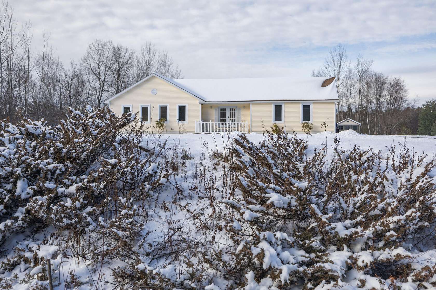 5.83 Acres of Residential Land with Home for Sale in Monmouth, Maine