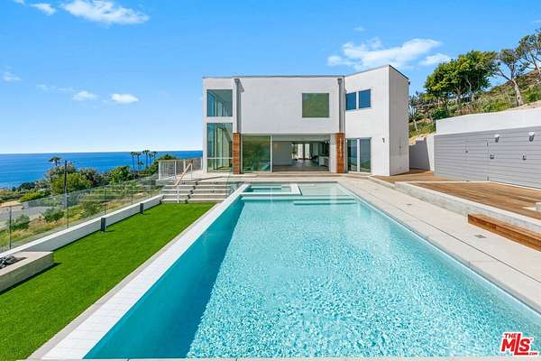 2.42 Acres of Land with Home for Lease in Malibu, California