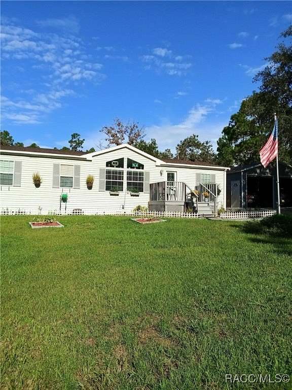 2.52 Acres of Residential Land with Home for Sale in Dunnellon, Florida