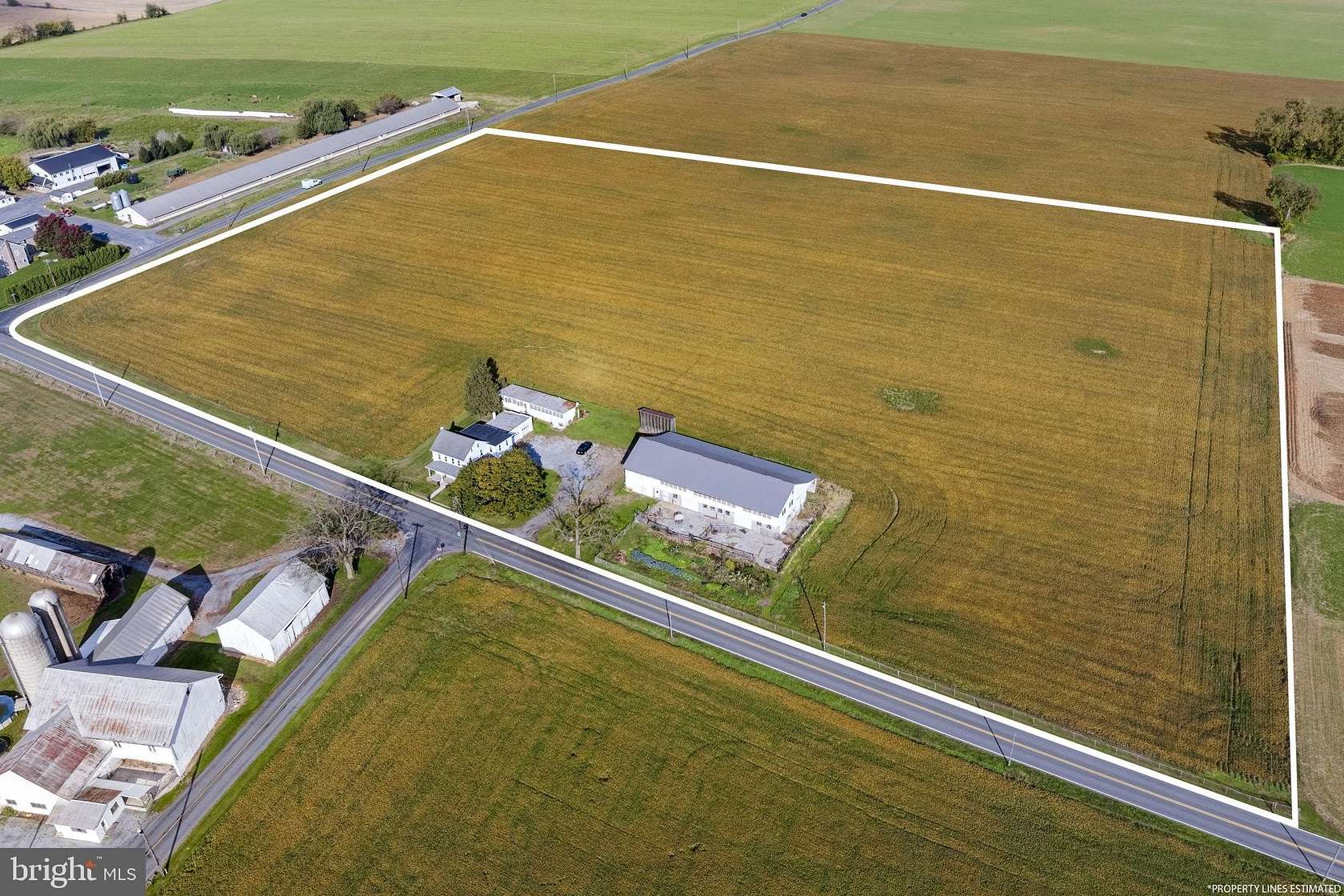 15.9 Acres of Land with Home for Sale in Ephrata, Pennsylvania