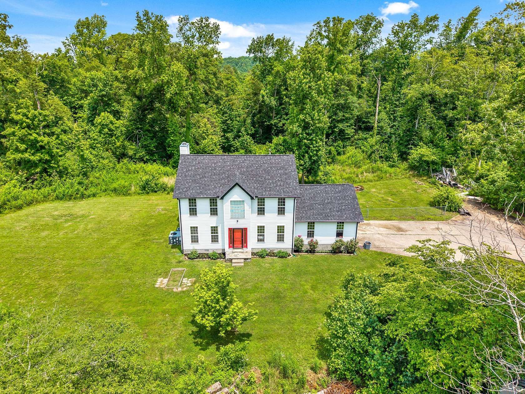 5.12 Acres of Residential Land with Home for Sale in Kingston Springs, Tennessee