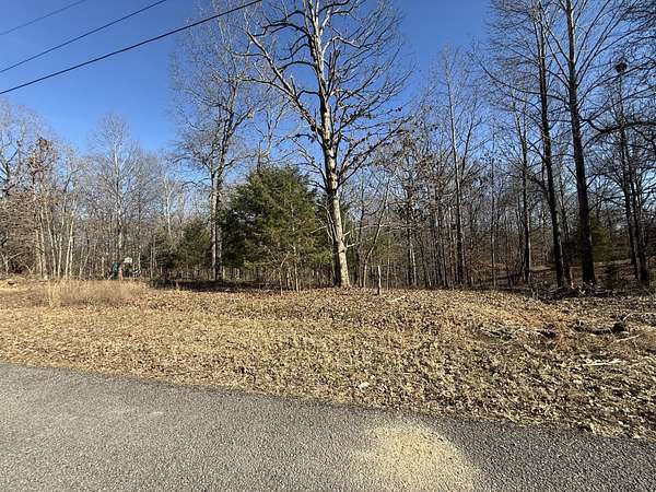 1 Acre of Residential Land for Sale in Indian Mound, Tennessee