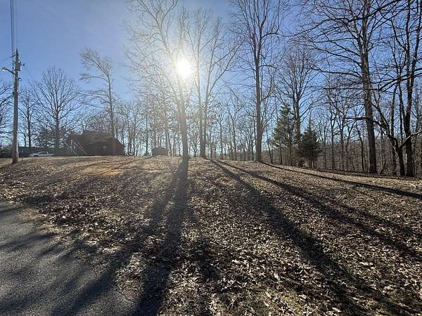 1.35 Acres of Residential Land for Sale in Indian Mound, Tennessee