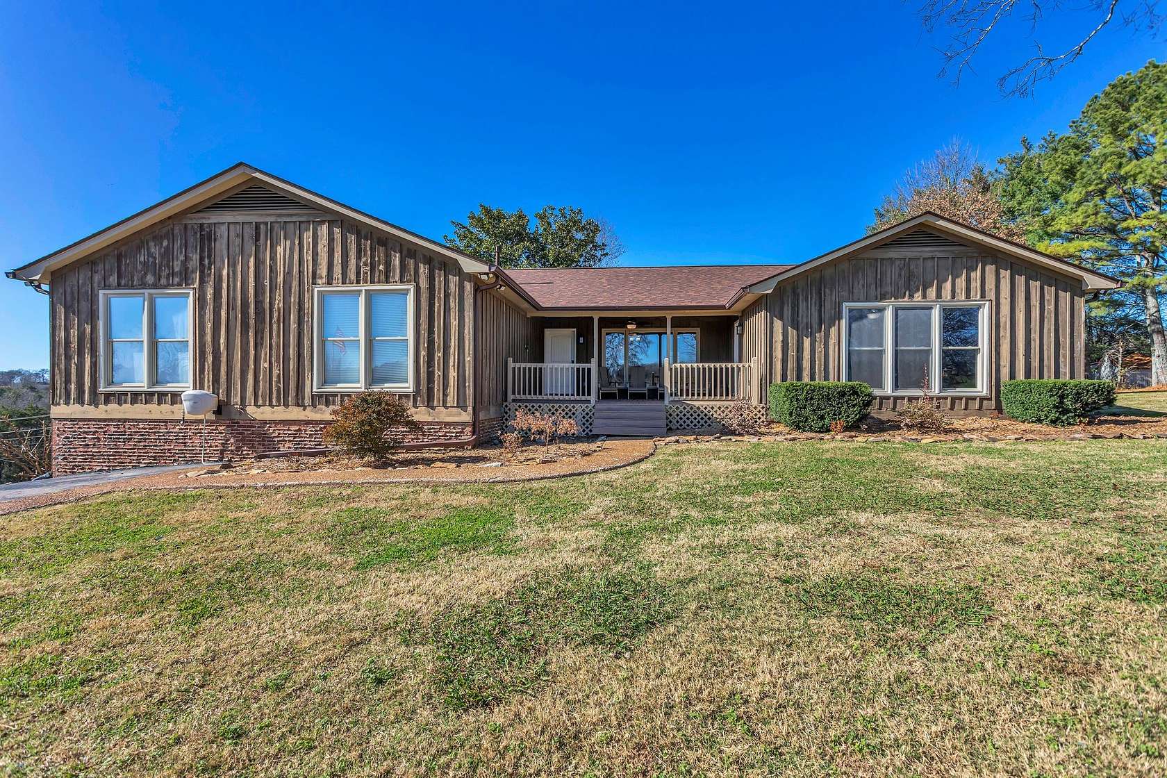 2.5 Acres of Residential Land with Home for Sale in Pulaski, Tennessee