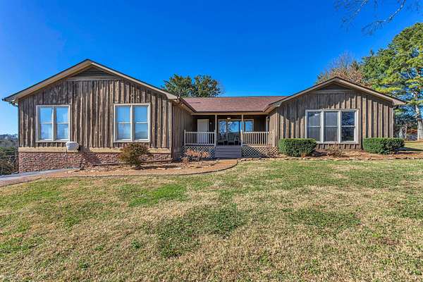 2.5 Acres of Residential Land with Home for Sale in Pulaski, Tennessee