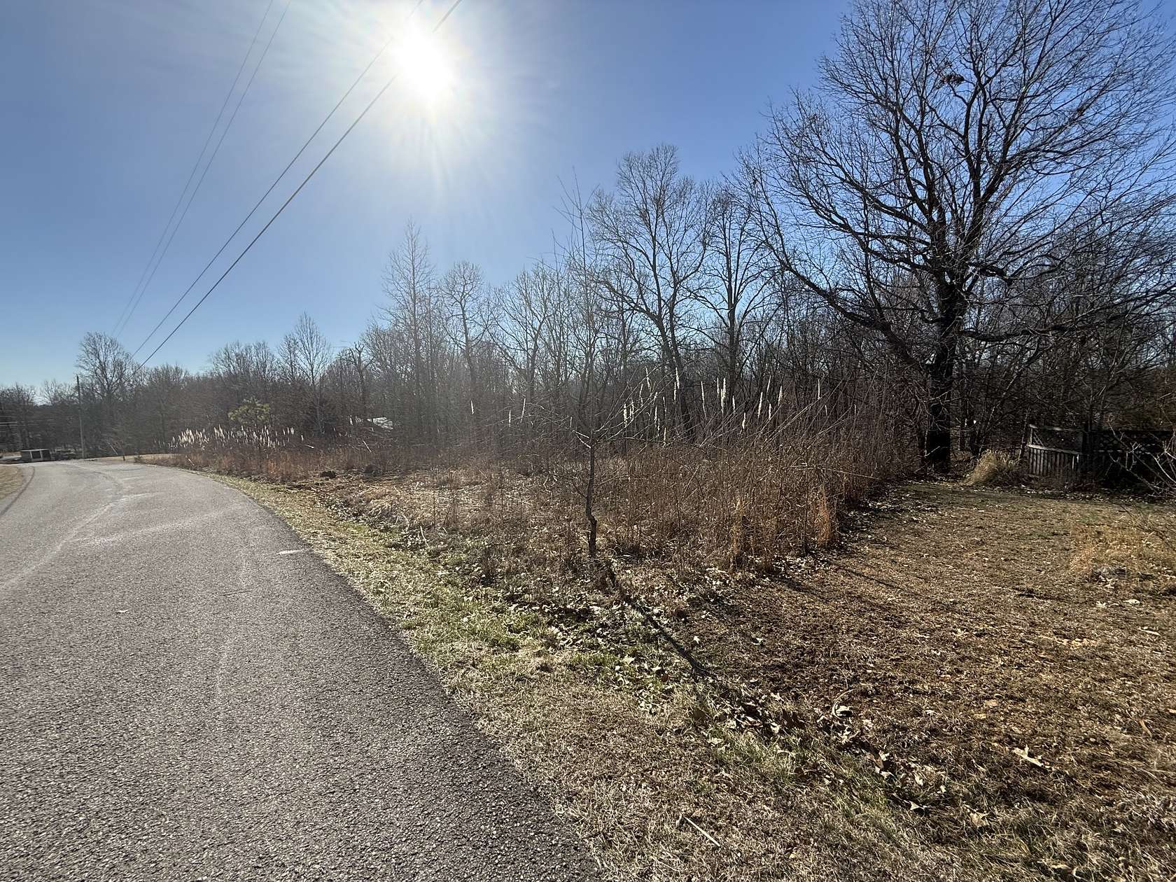 3.29 Acres of Residential Land for Sale in Indian Mound, Tennessee