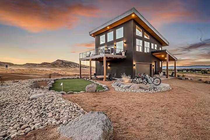 6.57 Acres of Residential Land with Home for Sale in Loma, Colorado