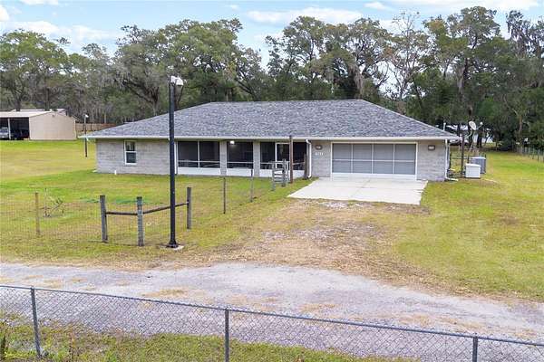 3.1 Acres of Residential Land with Home for Sale in DeLand, Florida