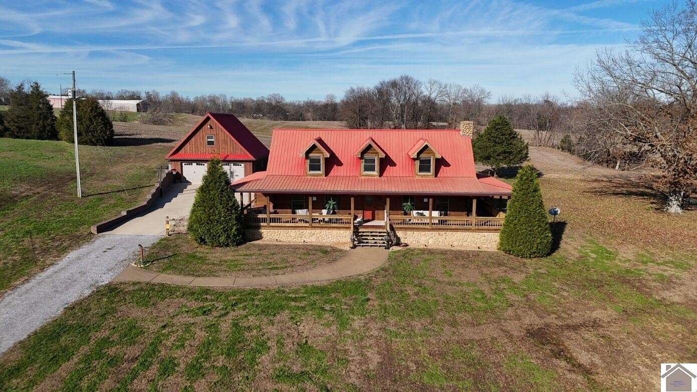 6.1 Acres of Residential Land with Home for Sale in Dexter, Kentucky