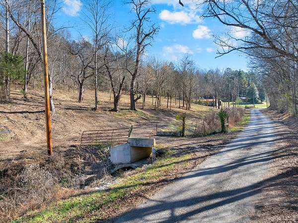 3 Acres of Residential Land for Sale in Manchester, Tennessee