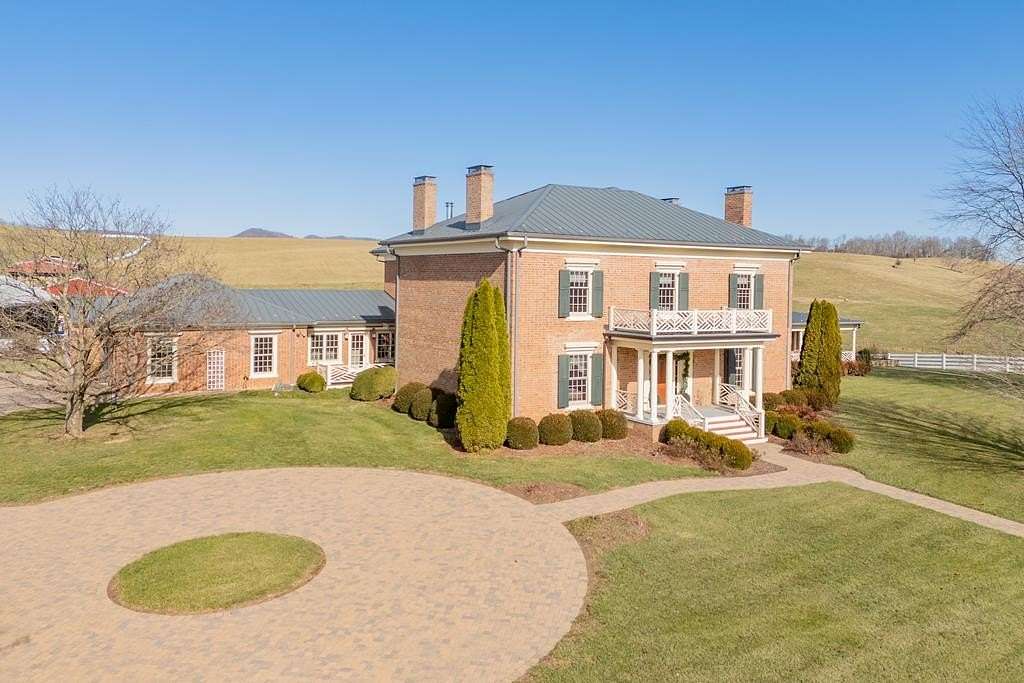 6 Acres of Residential Land with Home for Sale in Rural Retreat, Virginia