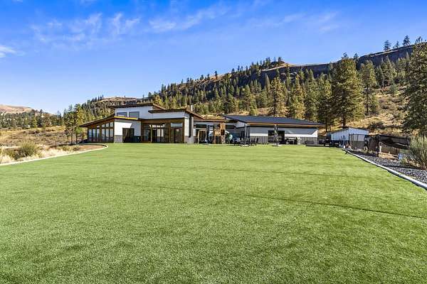 5 Acres of Land with Home for Sale in Seven Bays, Washington