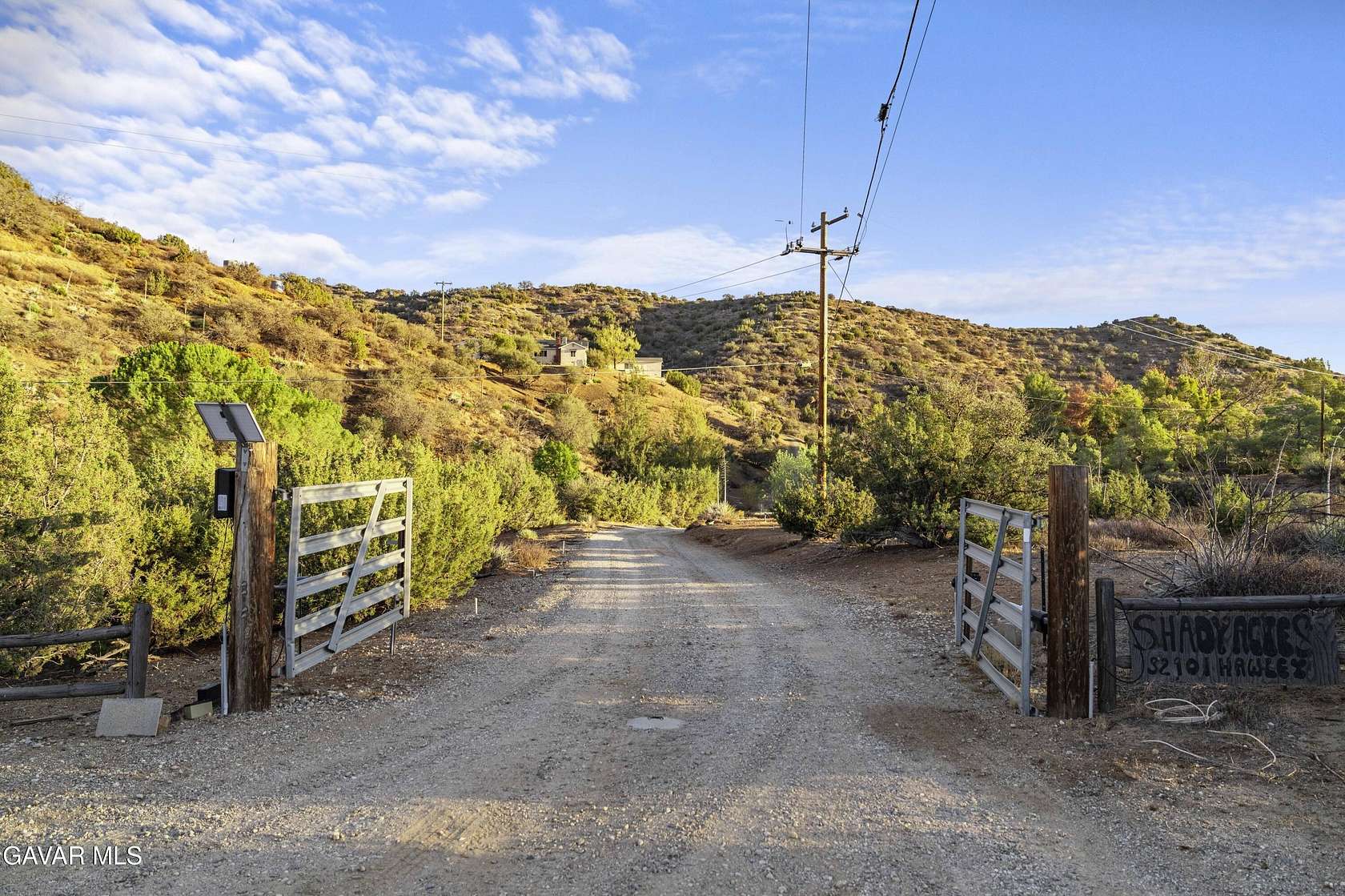 7 Acres of Land with Home for Lease in Acton, California