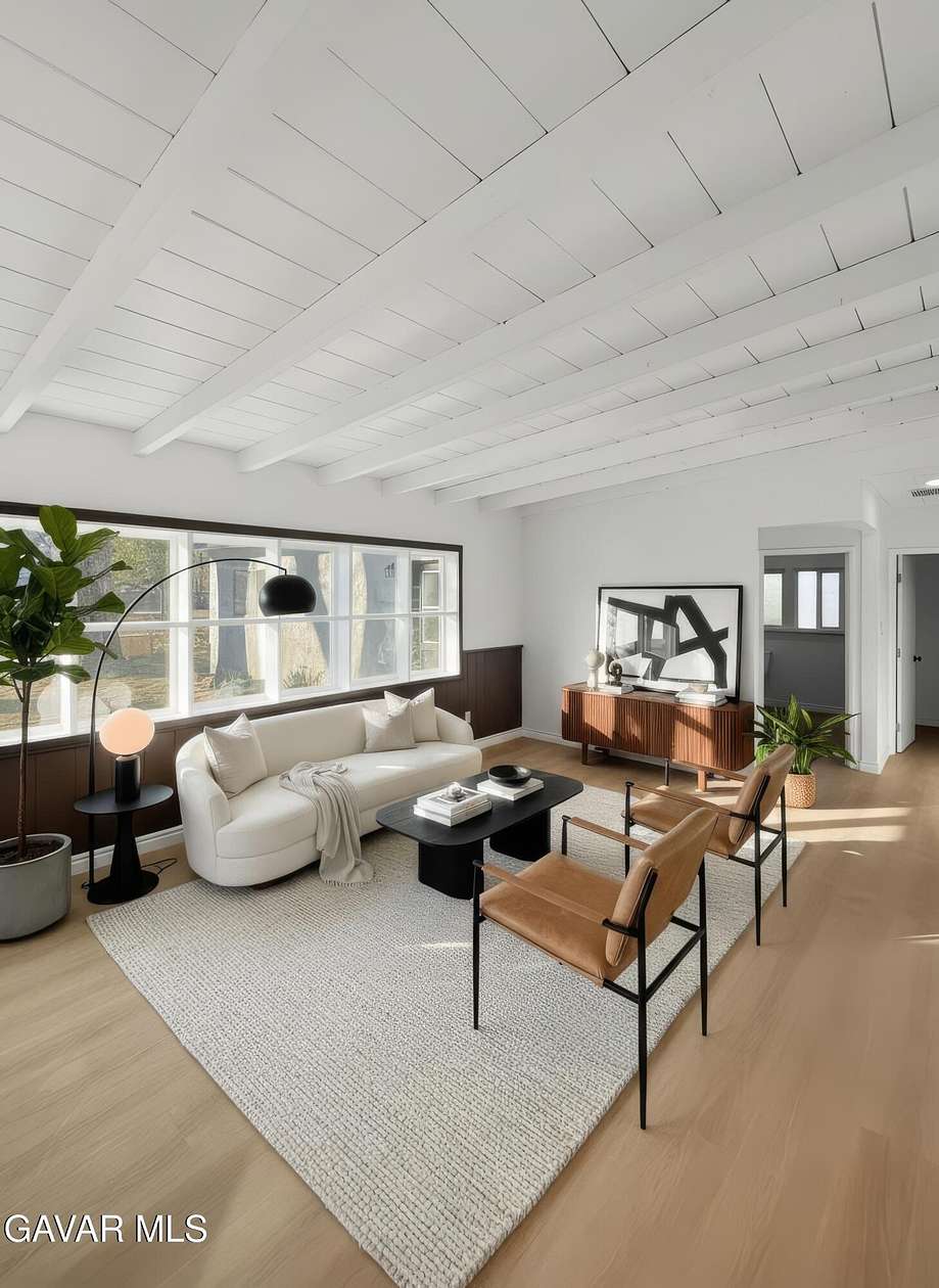 2.49 Acres of Residential Land with Home for Sale in Palmdale, California