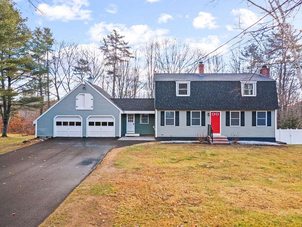 5 Acres of Residential Land with Home for Sale in Gorham, Maine