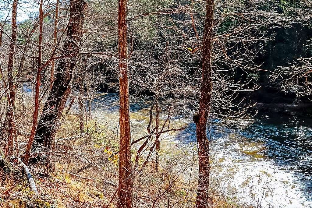 5 Acres of Residential Land for Sale in Hillsville, Virginia