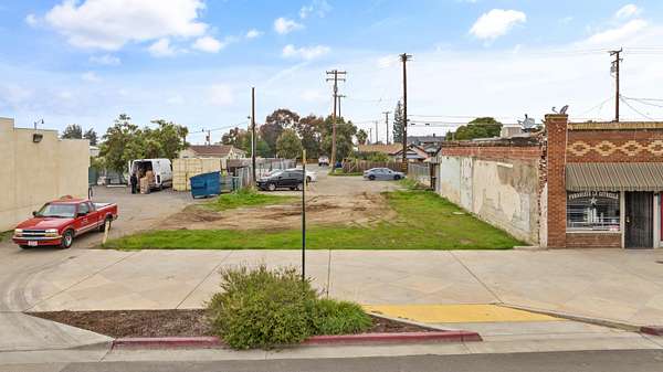 0.16 Acres of Mixed-Use Land for Sale in Woodlake, California