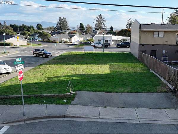 0.14 Acres of Commercial Land for Sale in Brookings, Oregon