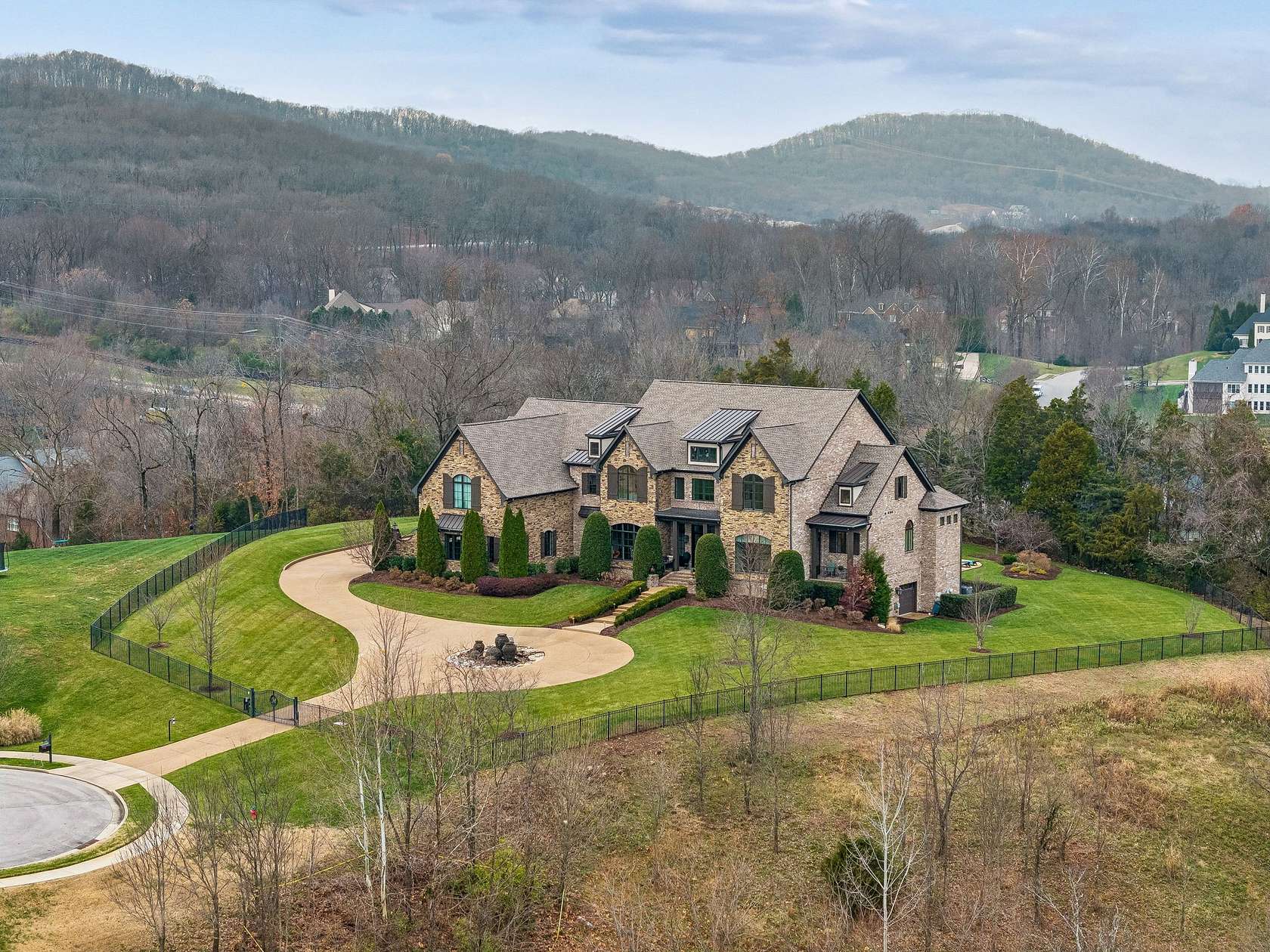 2 Acres of Land with Home for Sale in Brentwood, Tennessee