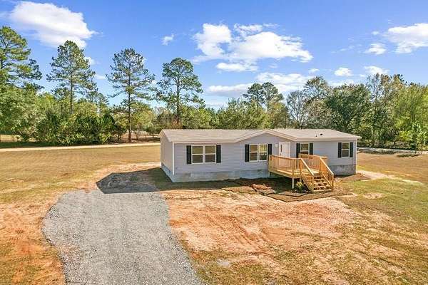 1.7 Acres of Residential Land with Home for Sale in Cottonwood, Alabama