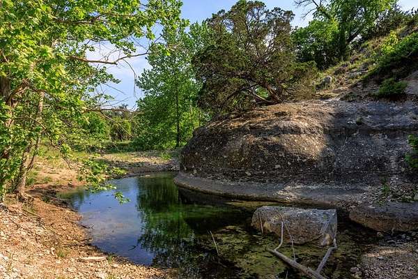 102 Acres of Land for Sale in Kerrville, Texas