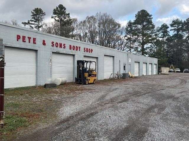 5 Acres of Improved Commercial Land for Sale in Rocky Face, Georgia