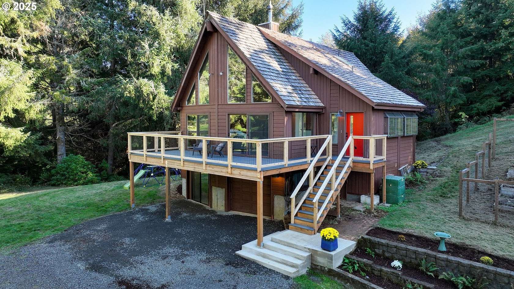 2.22 Acres of Residential Land with Home for Sale in Astoria, Oregon