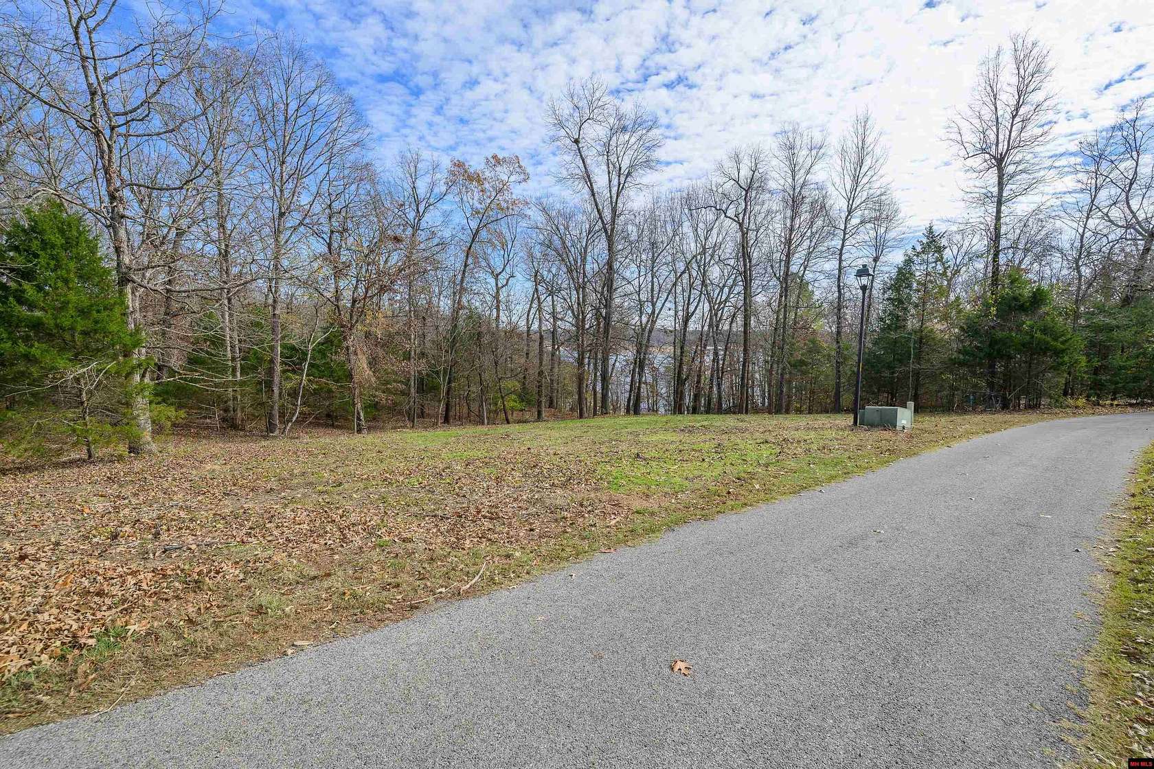 0.8 Acres of Residential Land for Sale in Bull Shoals, Arkansas