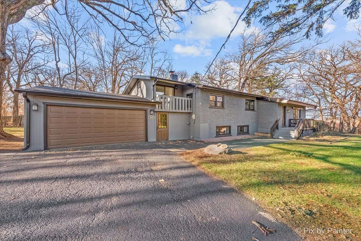 1.9 Acres of Residential Land with Home for Sale in Woodstock, Illinois