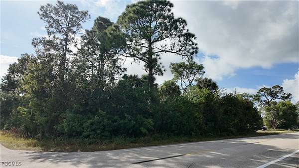 0.25 Acres of Residential Land for Sale in Lehigh Acres, Florida