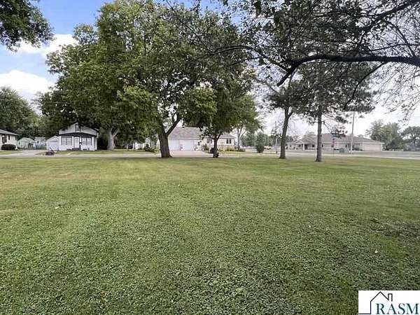 0.39 Acres of Residential Land for Sale in Blue Earth, Minnesota