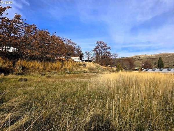 0.24 Acres of Residential Land for Sale in Maupin, Oregon