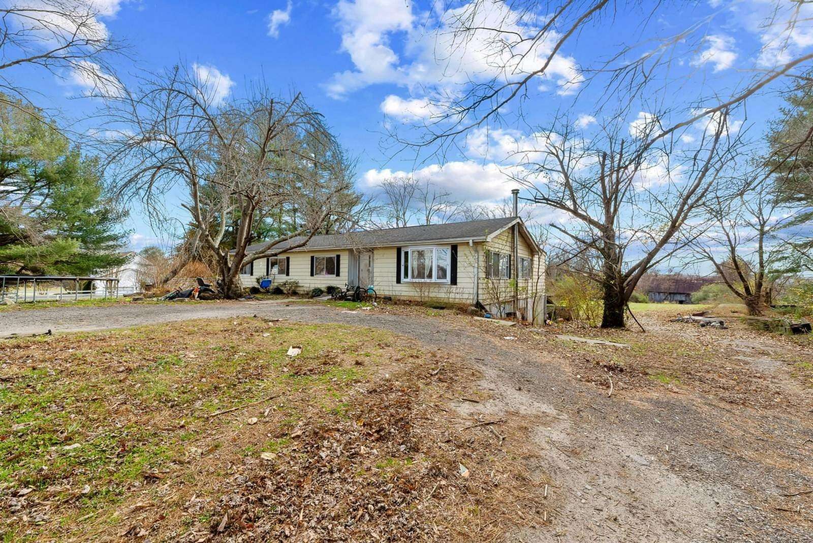 2.53 Acres of Residential Land with Home for Sale in Lothian, Maryland