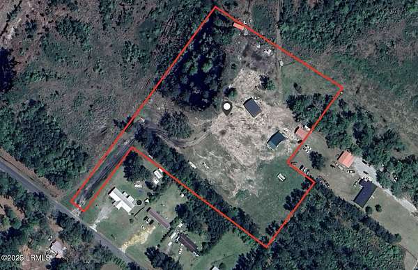 6 Acres of Residential Land with Home for Sale in Walterboro, South Carolina