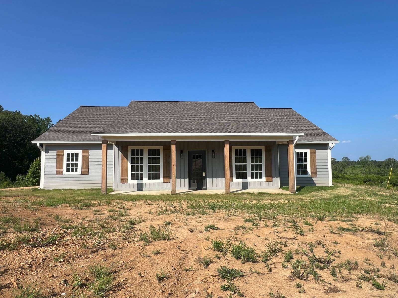 13.3 Acres of Land with Home for Sale in Carrollton, Mississippi