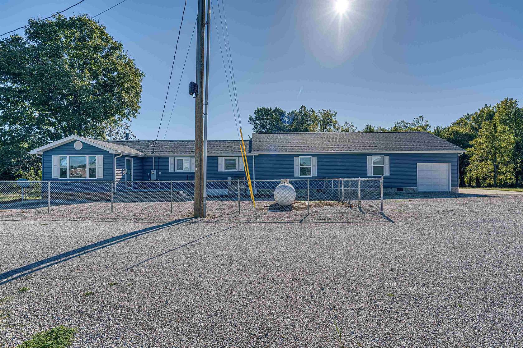 11.1 Acres of Recreational Land with Home for Sale in Henderson, Kentucky