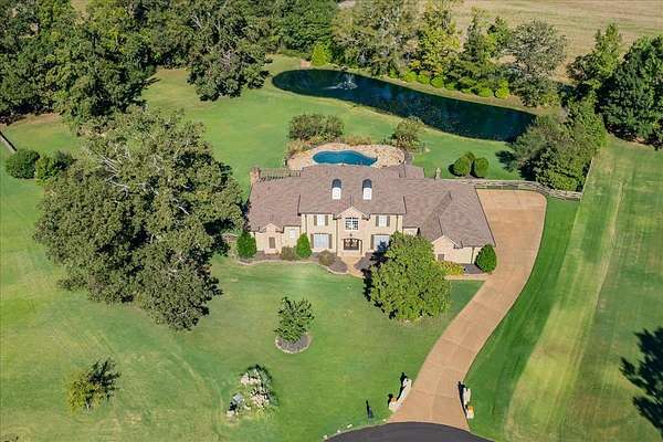 2.55 Acres of Residential Land with Home for Sale in Eads, Tennessee