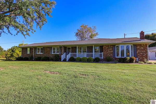 17.6 Acres of Land with Home for Sale in Wickliffe, Kentucky