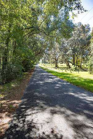 10 Acres of Residential Land for Sale in Williston, Florida