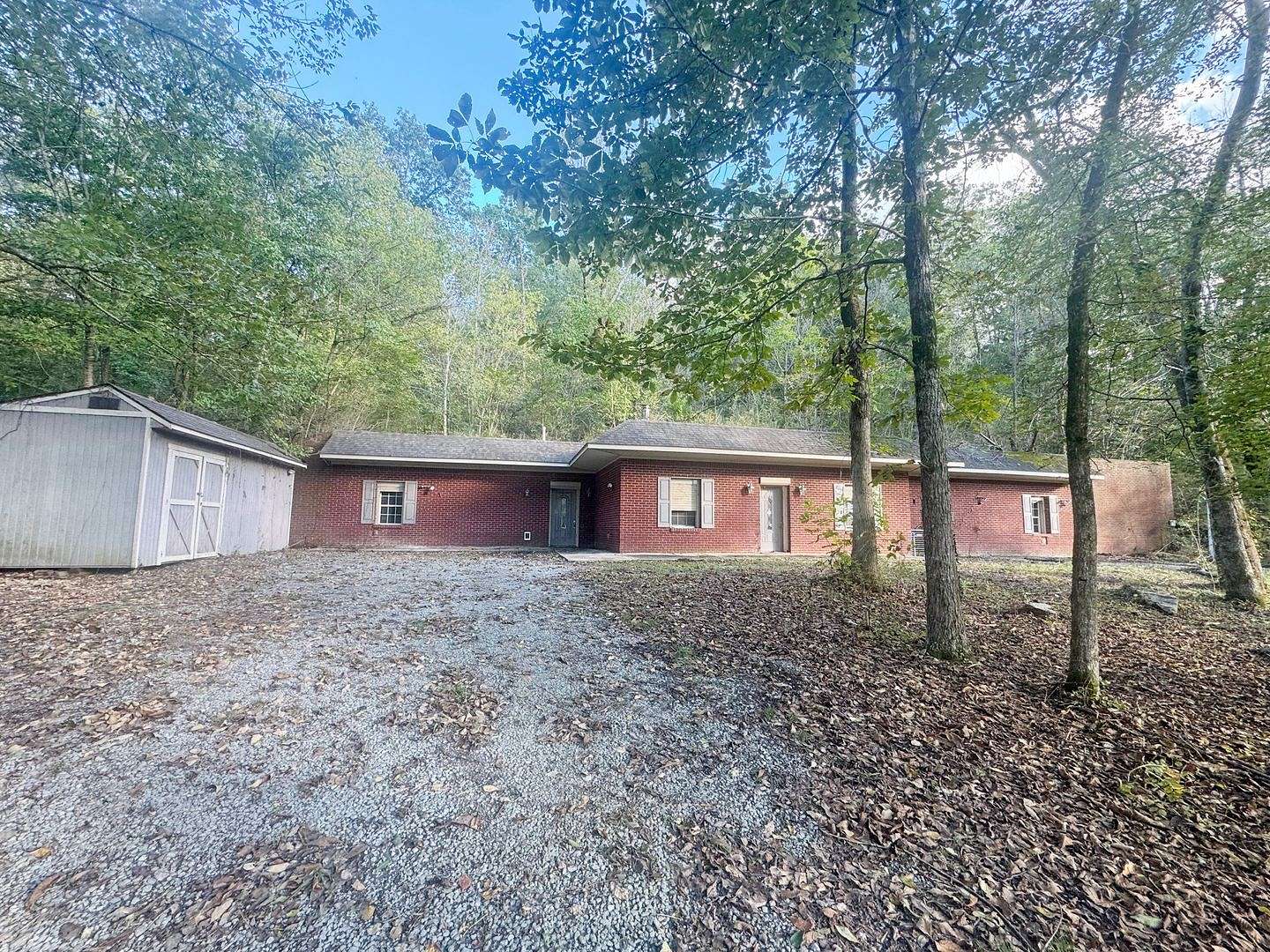 5.6 Acres of Land with Home for Sale in Fayetteville, Tennessee