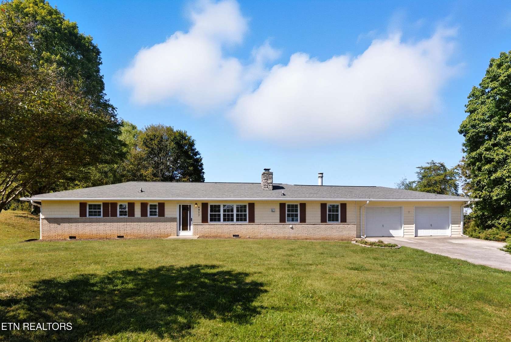 1.5 Acres of Residential Land with Home for Sale in Knoxville, Tennessee